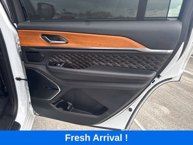 2023 Jeep Grand Cherokee L Summit Reserve