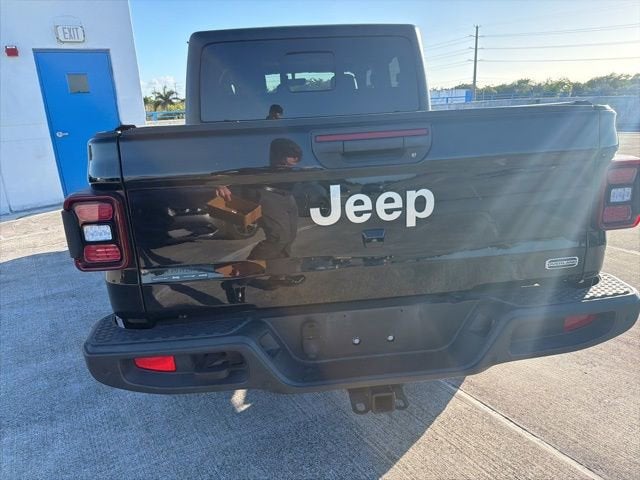 2021 Jeep Gladiator Overland