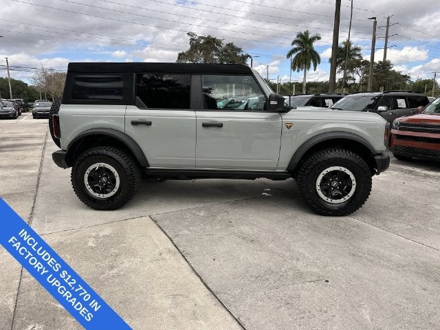 2023 Ford Bronco Base