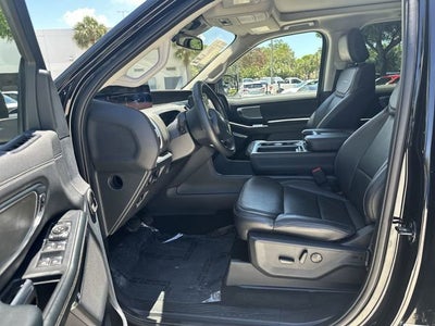 2025 Ford Expedition Max Platinum