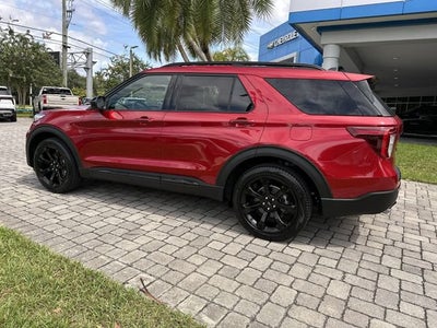 2023 Ford Explorer ST-Line