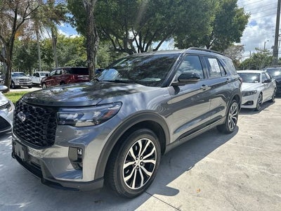 2025 Ford Explorer ST-Line