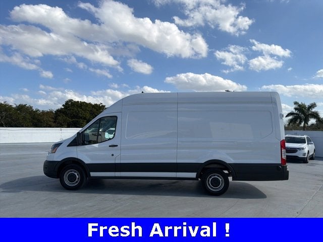 2025 Ford Transit Cargo Van Base