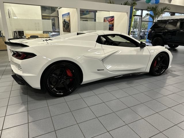 2025 Chevrolet Corvette E-Ray 1LZ