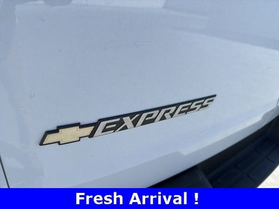 2023 Chevrolet Express Passenger 3500 1LS