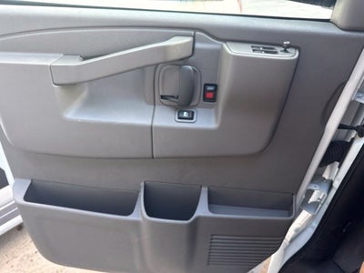 2025 Chevrolet Express Cargo WT