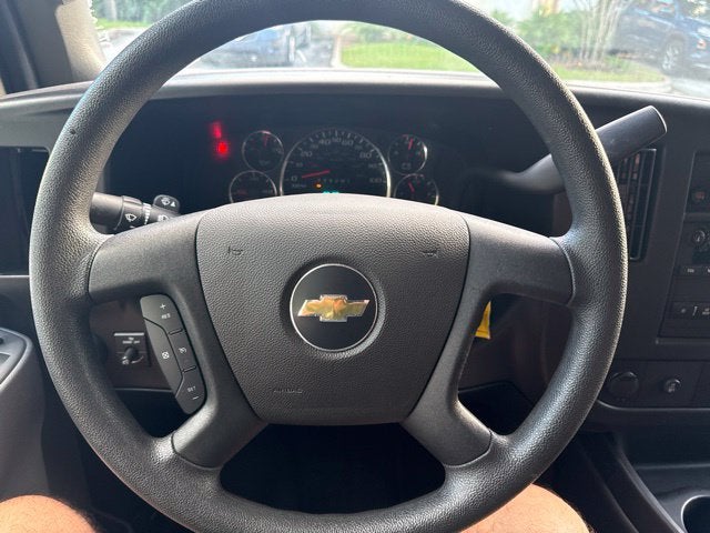 2025 Chevrolet Express Cargo WT