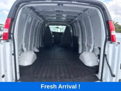 2025 Chevrolet Express Cargo WT