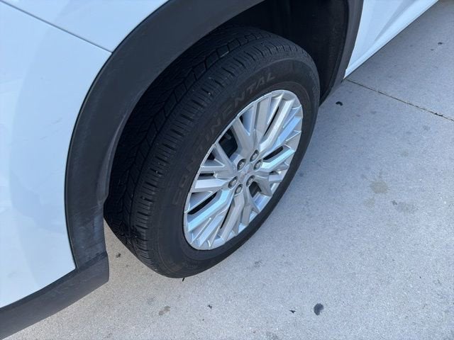 2024 GMC Acadia Elevation