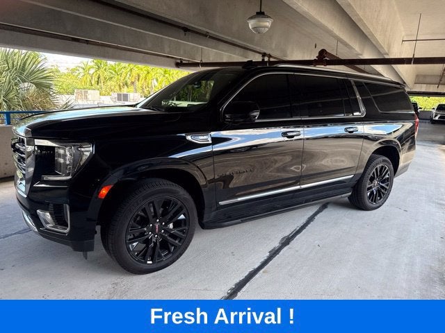 2023 GMC Yukon XL SLT