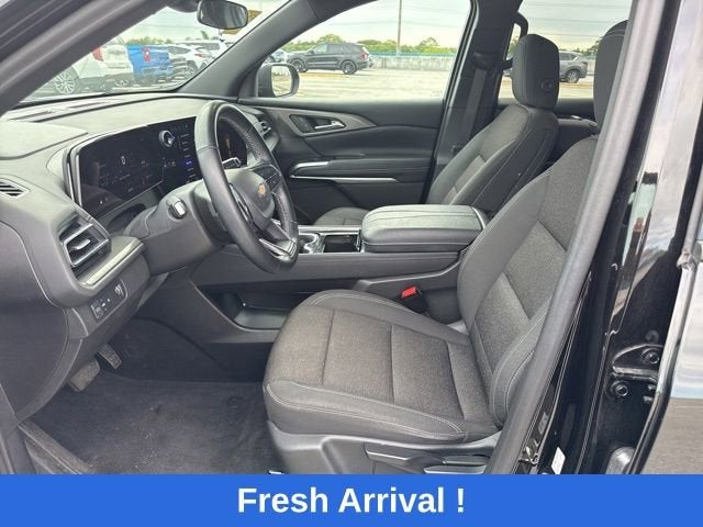 2024 Chevrolet Traverse LS