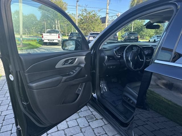 2021 Chevrolet Traverse LT Leather