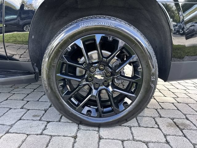 2023 Chevrolet Suburban RST