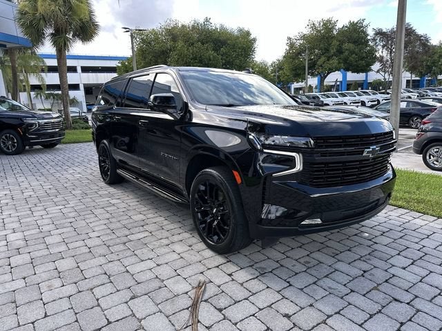 2023 Chevrolet Suburban RST