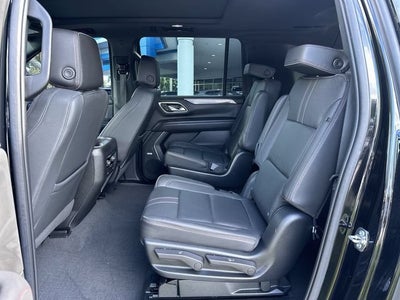 2023 Chevrolet Suburban RST