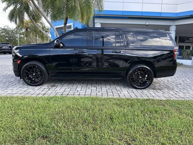 2023 Chevrolet Suburban RST