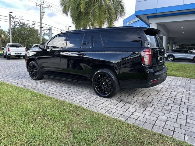 2023 Chevrolet Suburban RST