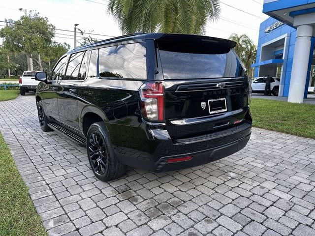 2023 Chevrolet Suburban RST