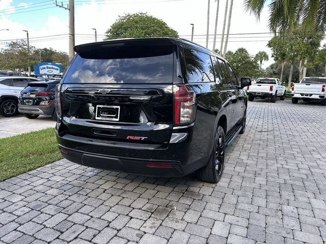 2023 Chevrolet Suburban RST