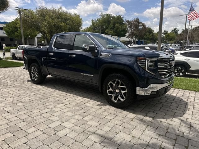 2022 GMC Sierra 1500 SLT