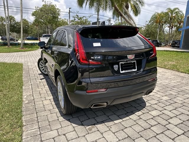 2023 Cadillac XT4 Luxury