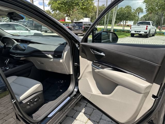 2023 Cadillac XT4 Luxury