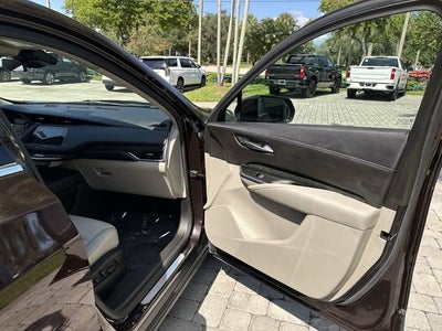 2021 Cadillac XT4 FWD Premium Luxury