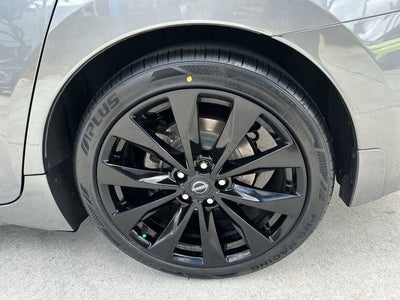 2023 Nissan Maxima SR