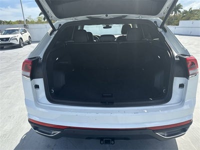 2024 Volkswagen Atlas Cross Sport 2.0T SE w/Technology