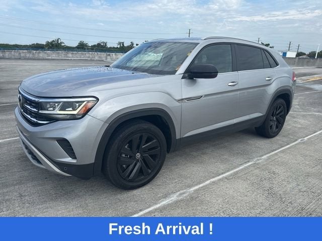 2022 Volkswagen Atlas Cross Sport 2.0T SE w/Tech's photo