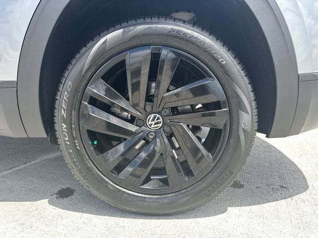 2022 Volkswagen Atlas Cross Sport 2.0T SE w/Technology