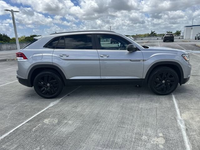 2022 Volkswagen Atlas Cross Sport 2.0T SE w/Technology