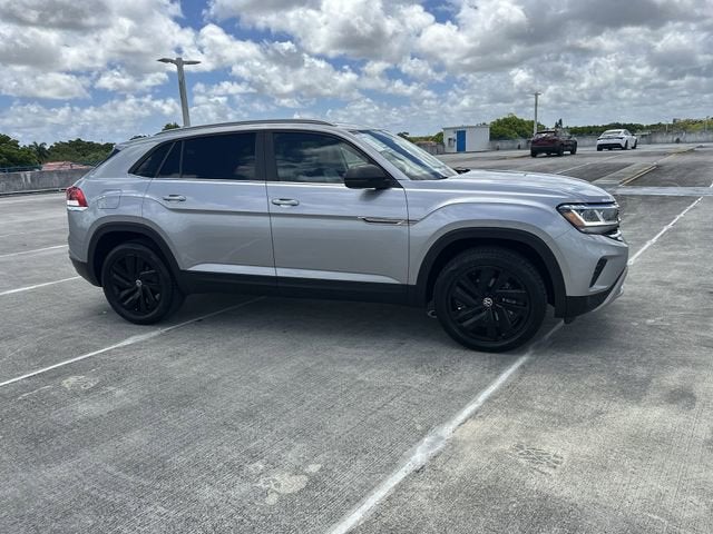2022 Volkswagen Atlas Cross Sport 2.0T SE w/Technology