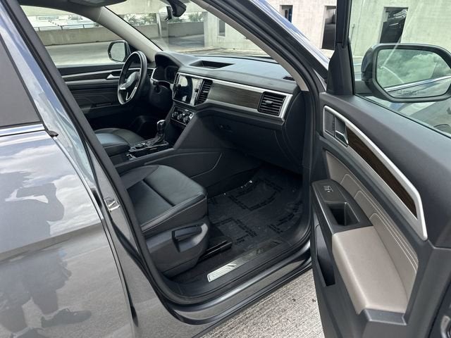 2022 Volkswagen Atlas 2.0T SE w/Technology