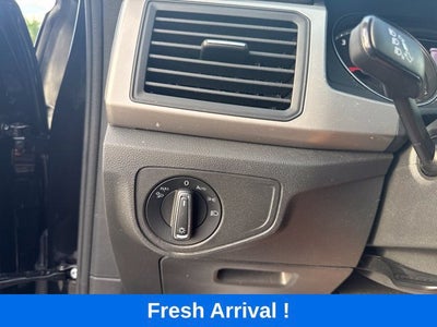 2021 Volkswagen Atlas 3.6L V6 SE w/Technology R-Line