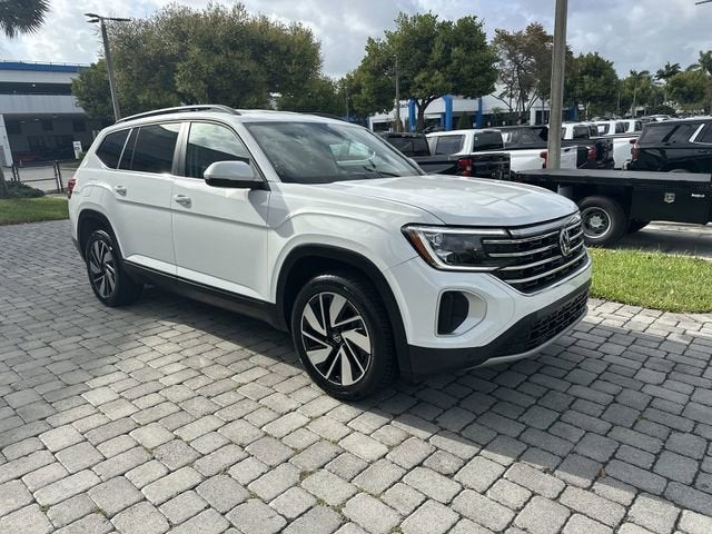 2024 Volkswagen Atlas 2.0T SE w/Technology