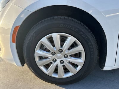 2021 Chrysler Voyager L