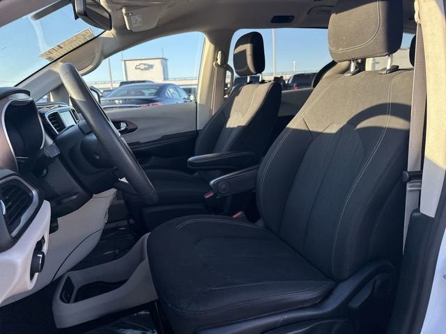 2021 Chrysler Voyager L