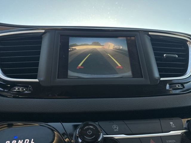 2021 Chrysler Voyager L