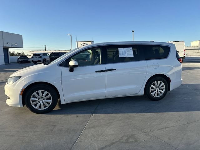 2021 Chrysler Voyager L