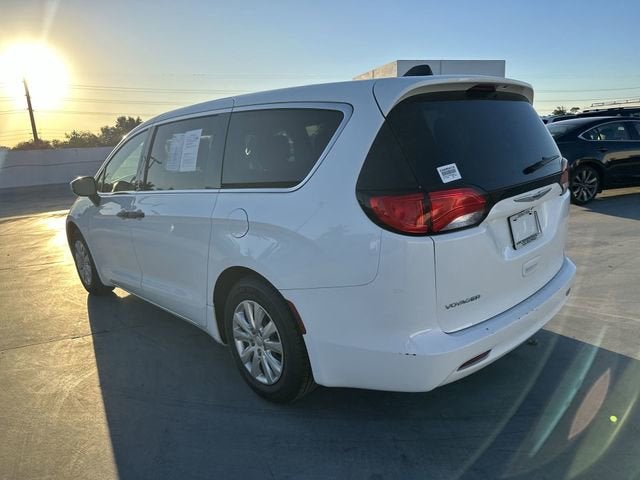 2021 Chrysler Voyager L
