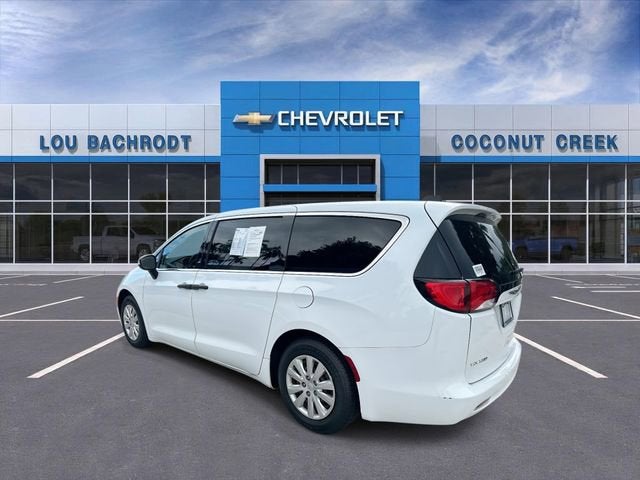2021 Chrysler Voyager L