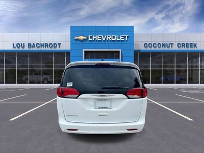 2021 Chrysler Voyager L