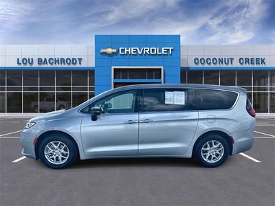 2024 Chrysler Pacifica Touring L