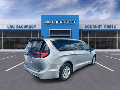 2024 Chrysler Pacifica Touring L