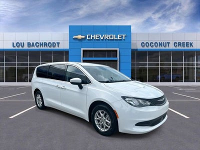 2023 Chrysler Voyager LX