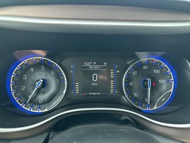 2023 Chrysler Voyager LX