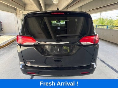 2023 Chrysler Voyager LX