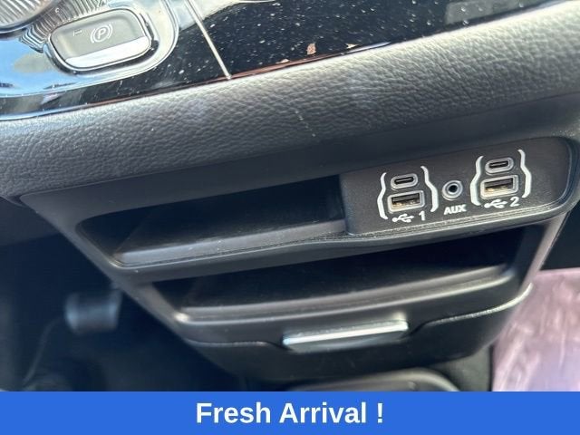 2024 Chrysler Pacifica Touring