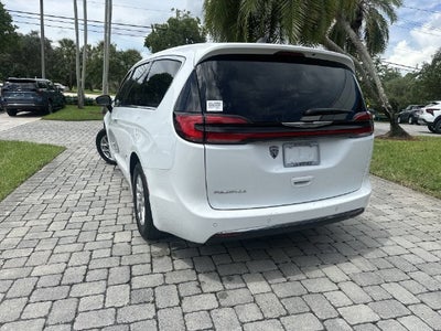 2024 Chrysler Pacifica Touring
